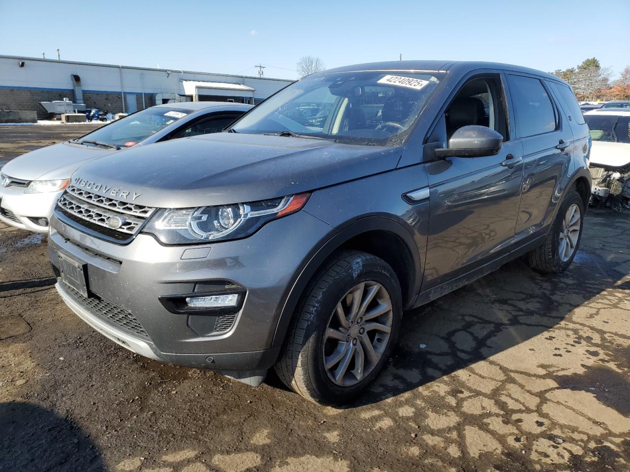 2017 Land Rover Discovery - Image 1