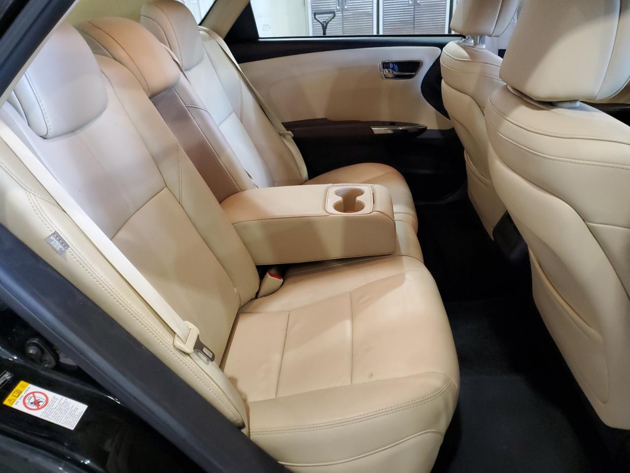 2016 Toyota Avalon - Image 10
