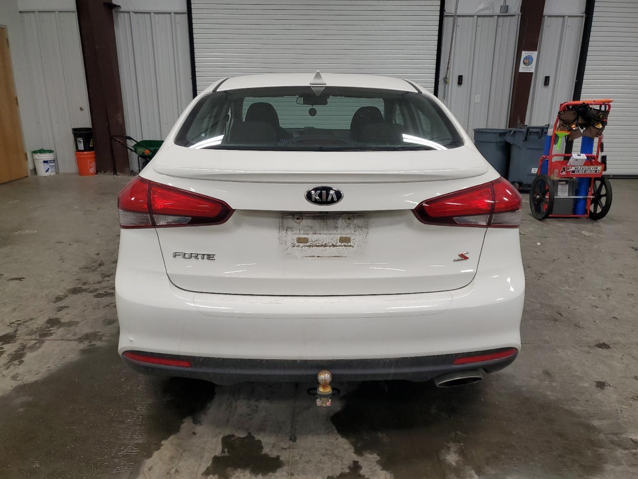 2017 Kia Forte - Image 6