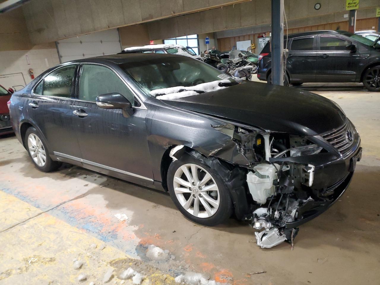 2010 Lexus ES - Image 4