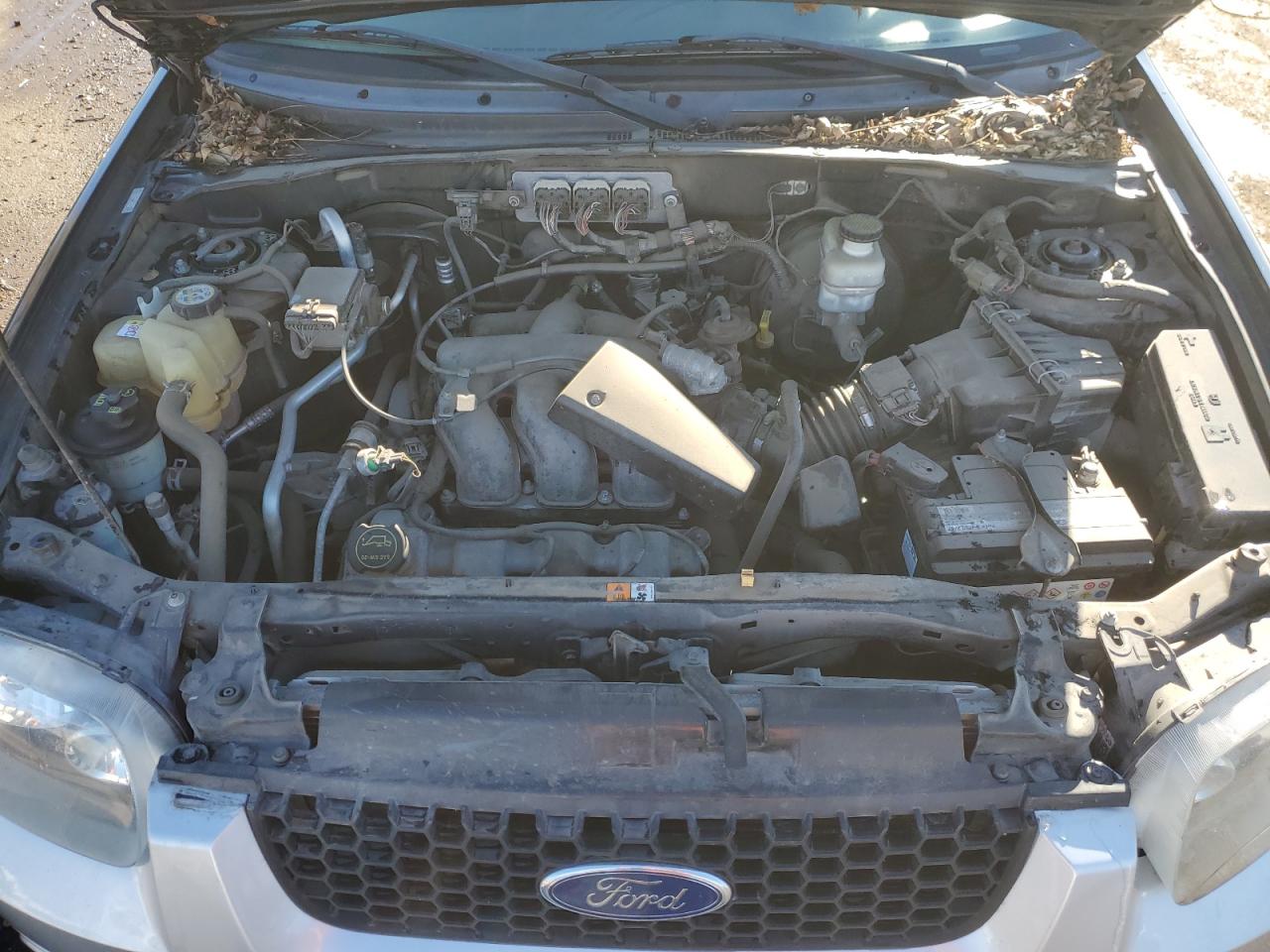 2007 Ford Escape - Image 11