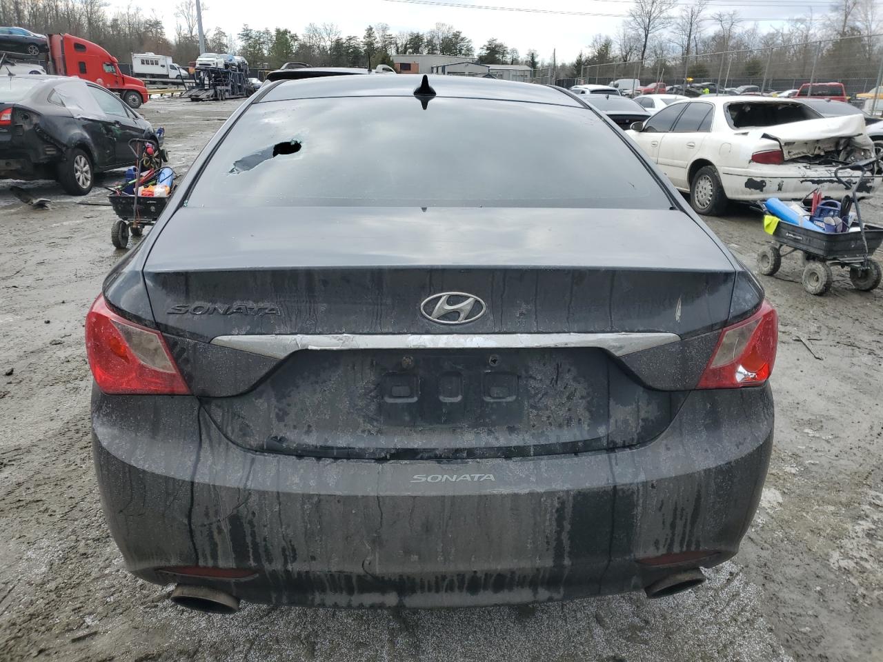 2013 Hyundai Sonata - Image 6