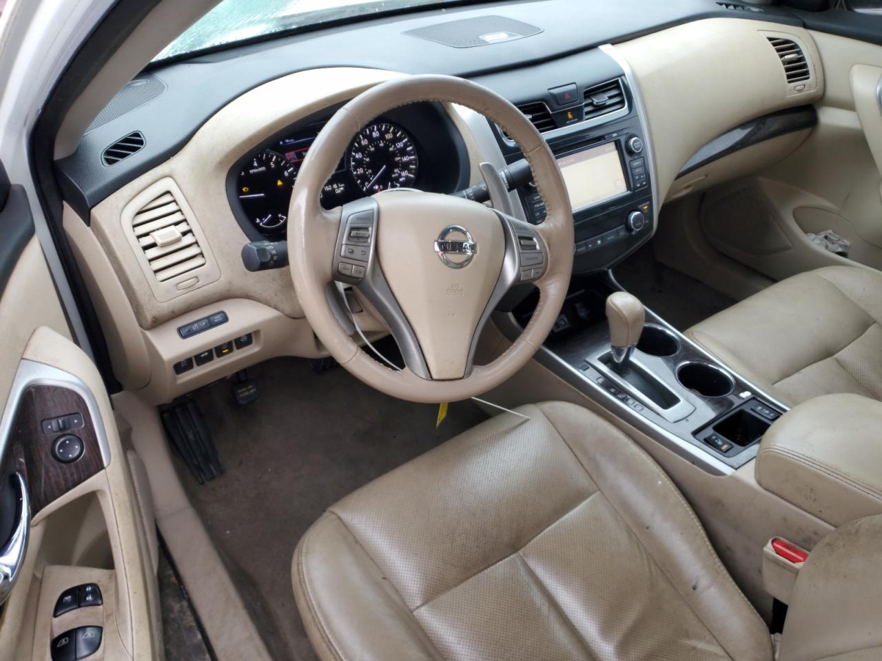 2014 Nissan Altima - Image 8
