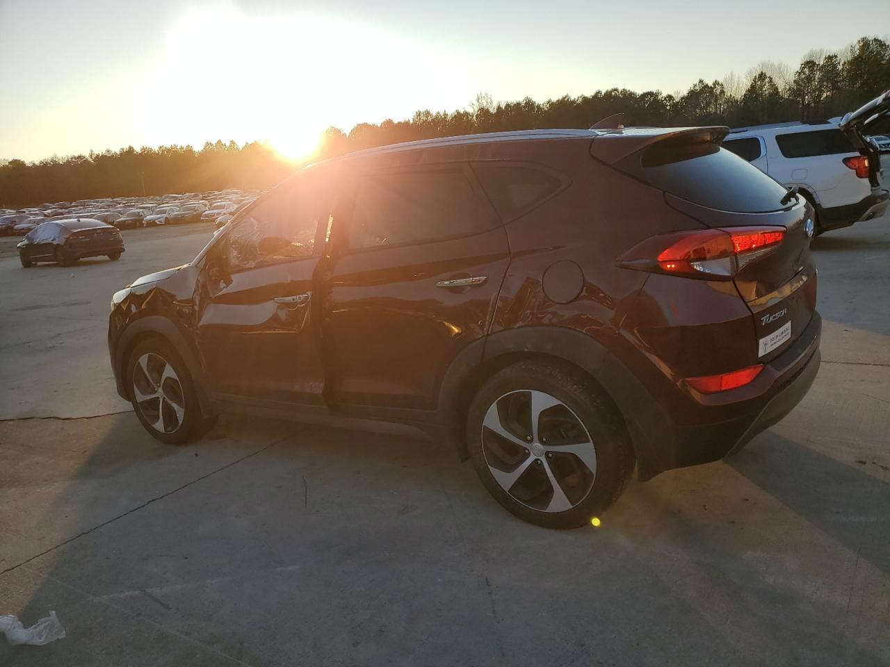 2016 Hyundai Tucson - Image 2