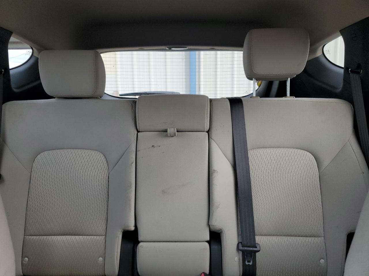 2014 Hyundai Santa Fe - Image 10