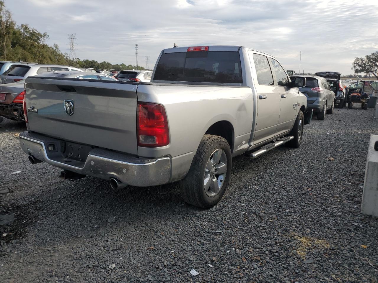 2019 RAM 1500 - Image 3