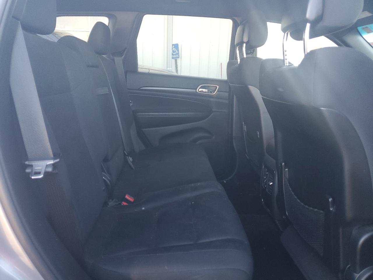 2015 Jeep Grand Cherokee - Image 12