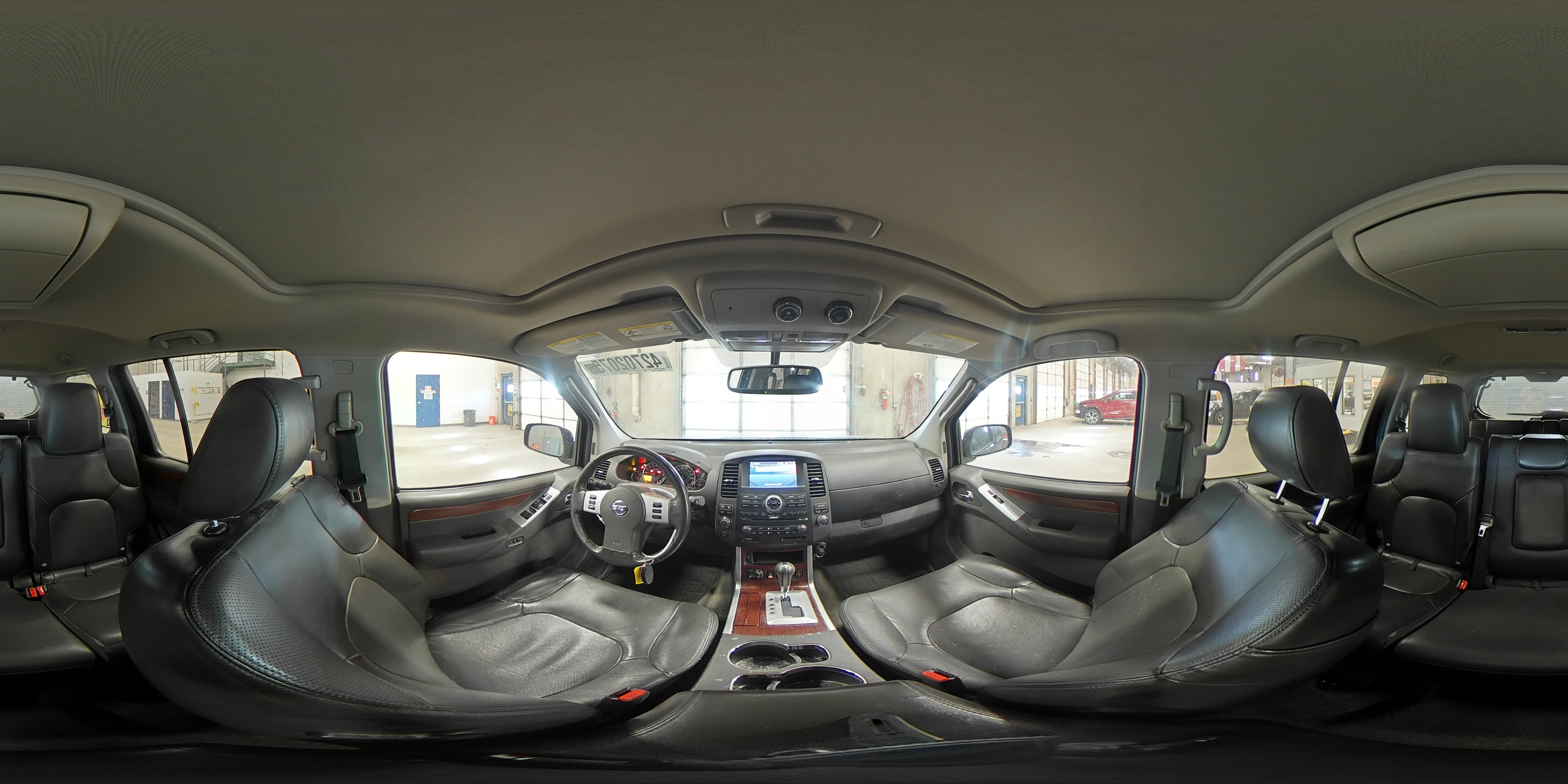 2012 Nissan Pathfinder - Image 13