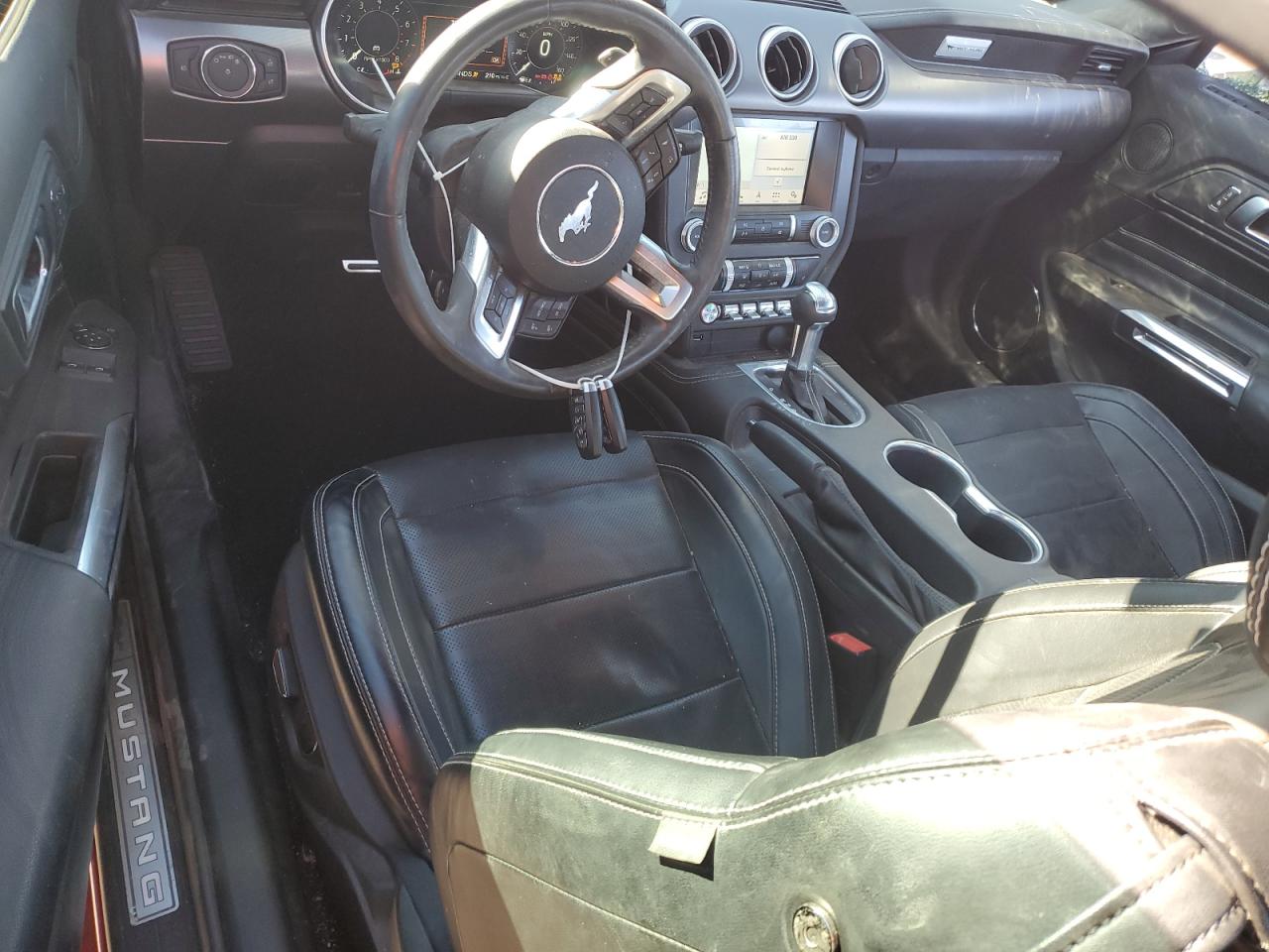 2019 Ford Mustang - Image 8