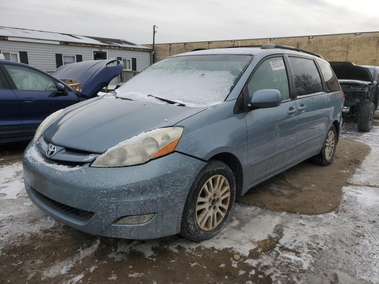 2007 Toyota Sienna - Image 1