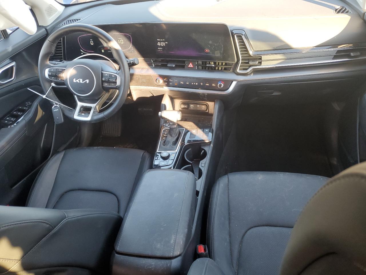 2024 Kia Sportage - Image 8