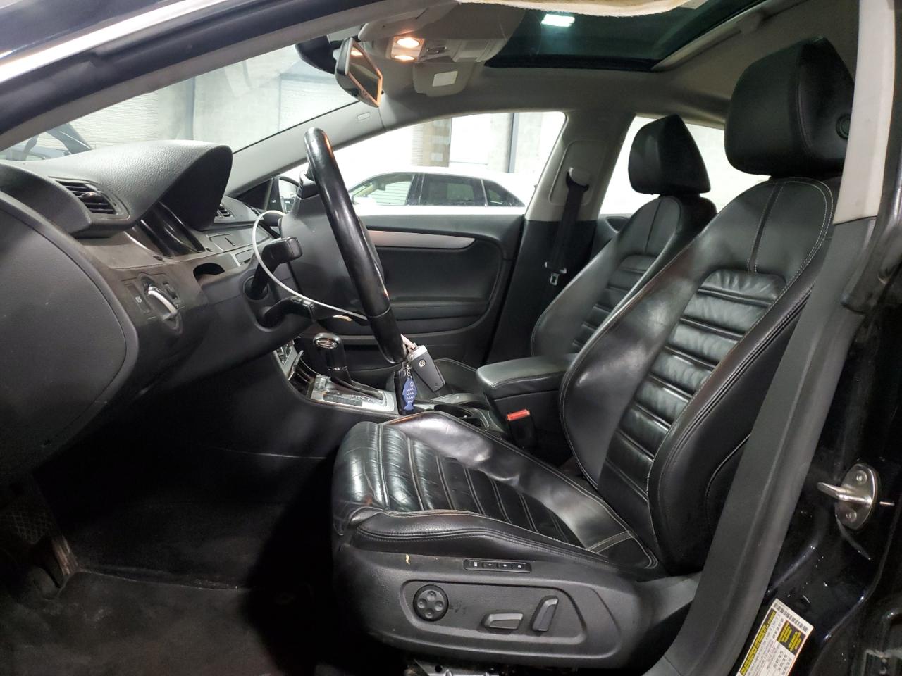 2009 Volkswagen Passat CC - Image 7