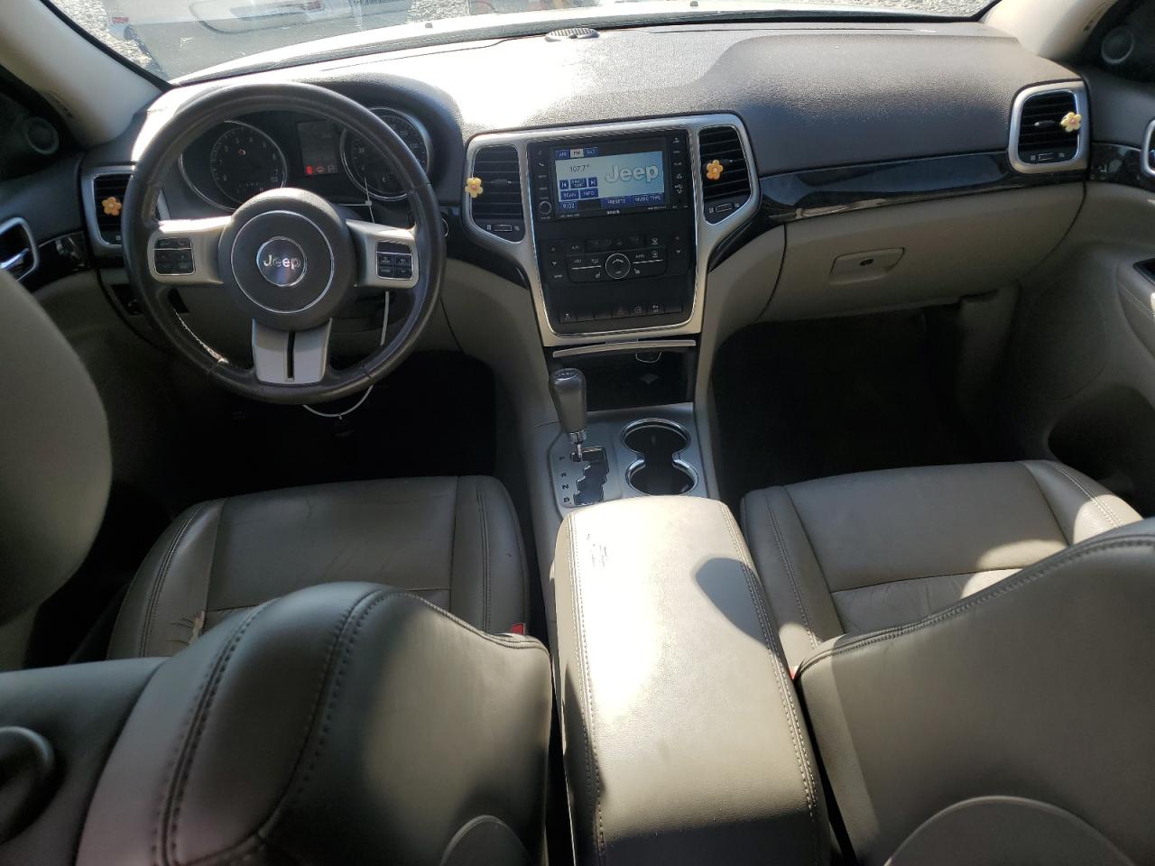 2011 Jeep Grand Cherokee - Image 8
