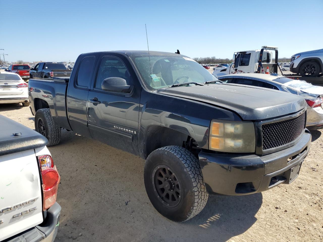 2009 Chevrolet Silverado - Image 4