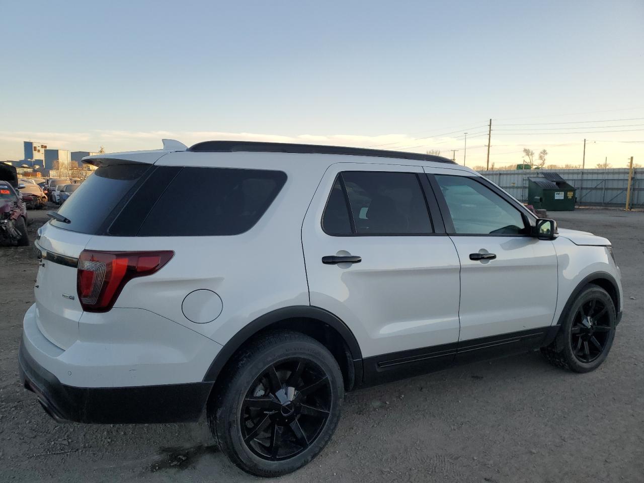 2016 Ford Explorer - Image 3
