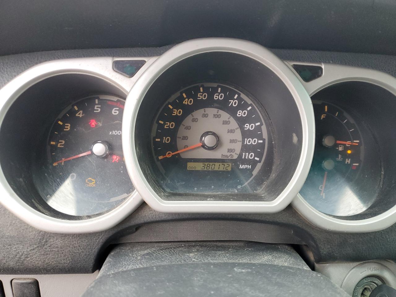 2004 Toyota 4Runner - Image 9