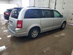 2009 Chrysler Town & Country Touring იყიდება Davison-ში, MI - Front End