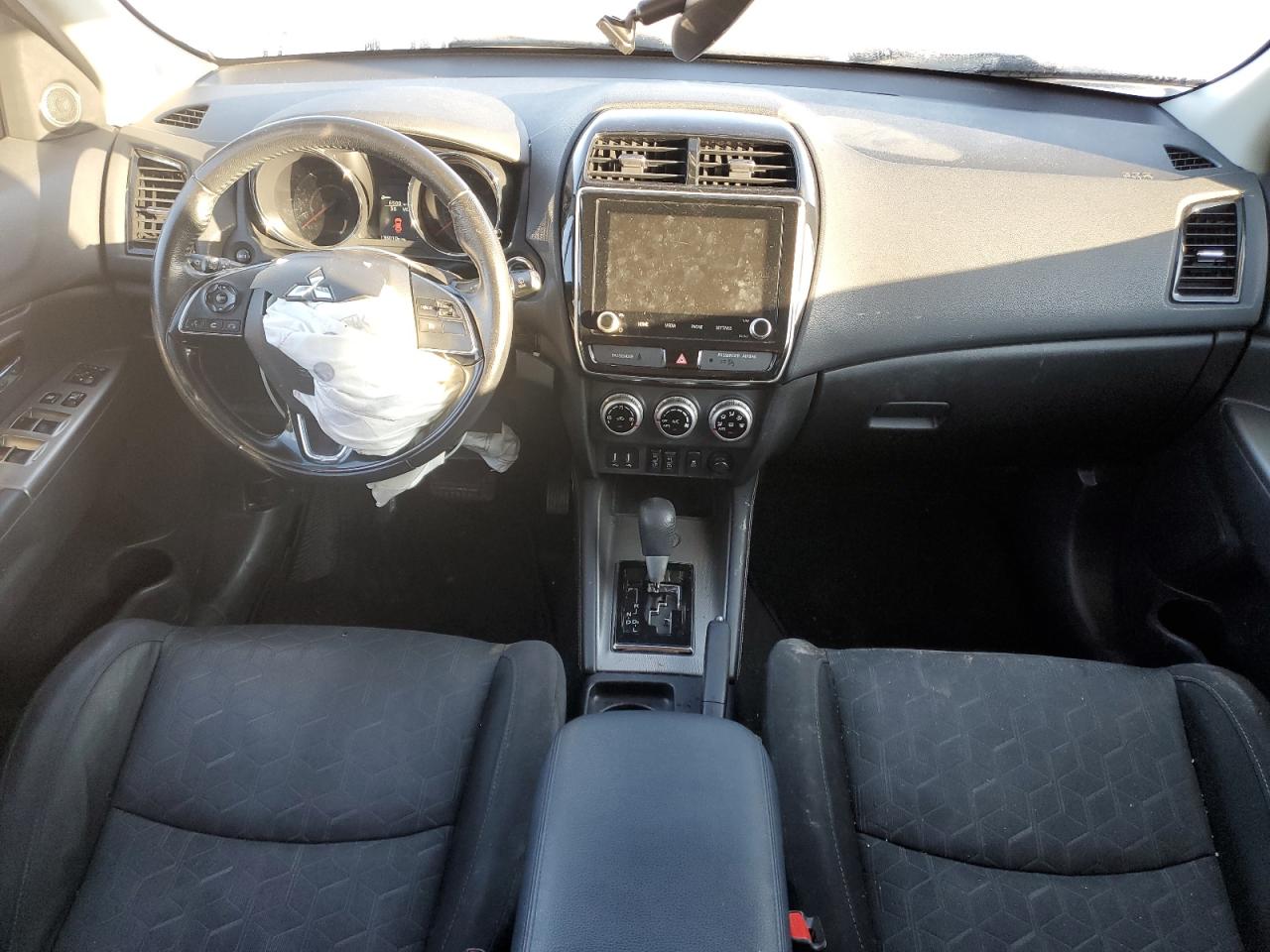 2020 Mitsubishi Outlander - Image 8