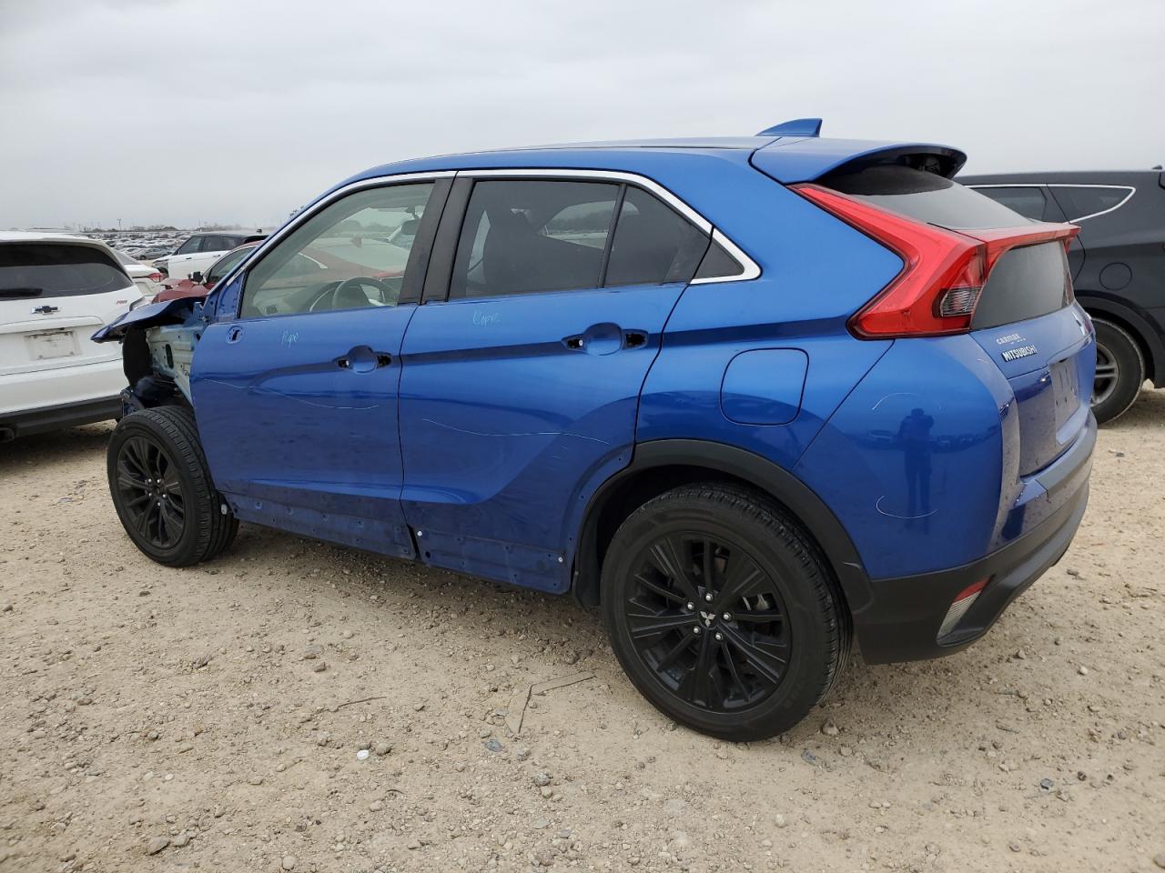 2019 Mitsubishi Eclipse - Image 2