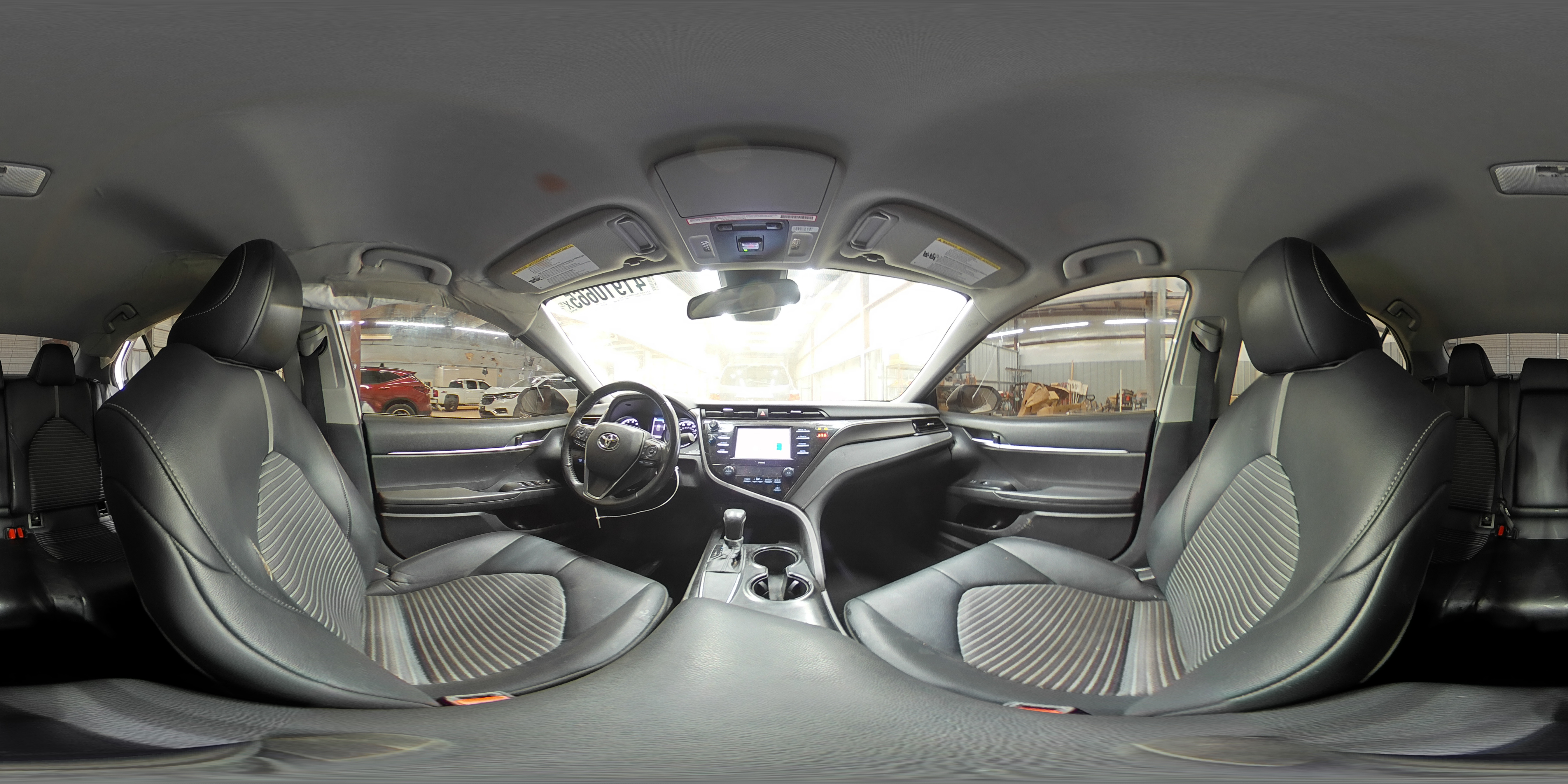 2020 Toyota Camry - Image 12