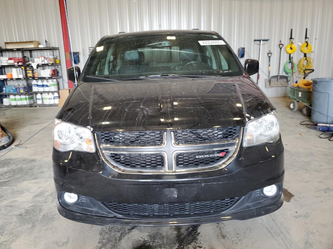 2018 Dodge Caravan - Image 5