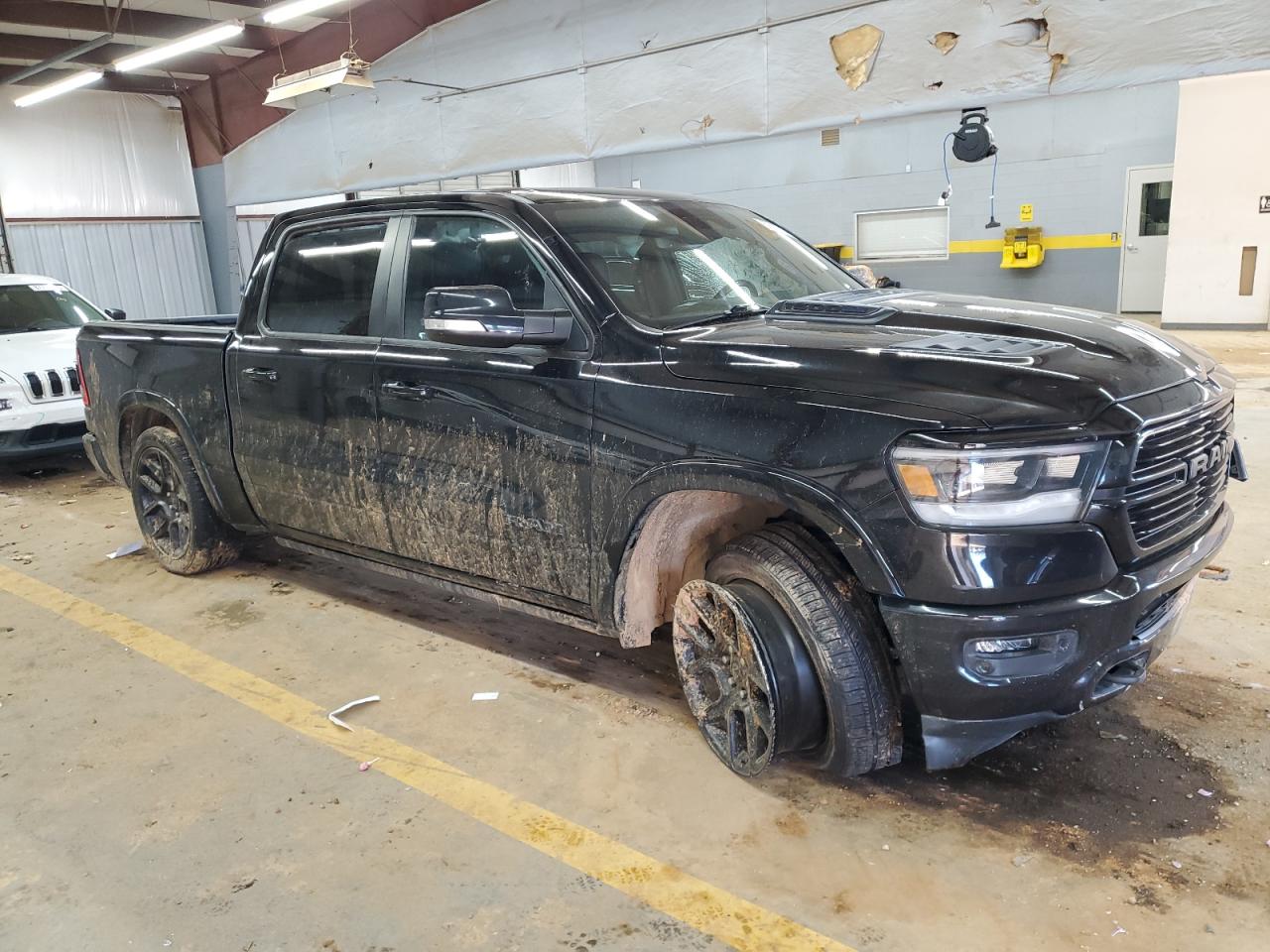 2021 RAM 1500 - Image 4