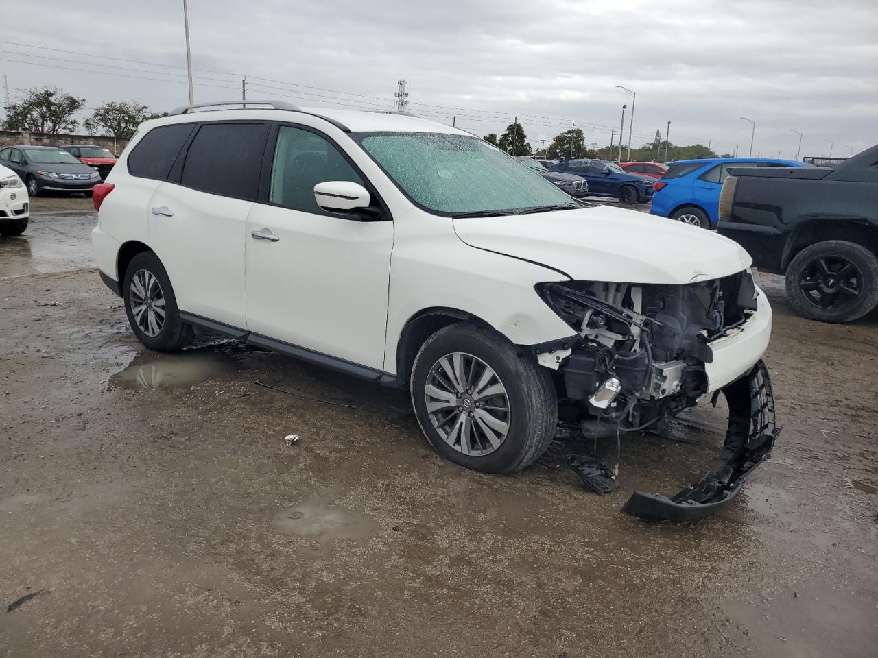 2018 Nissan Pathfinder - Image 4