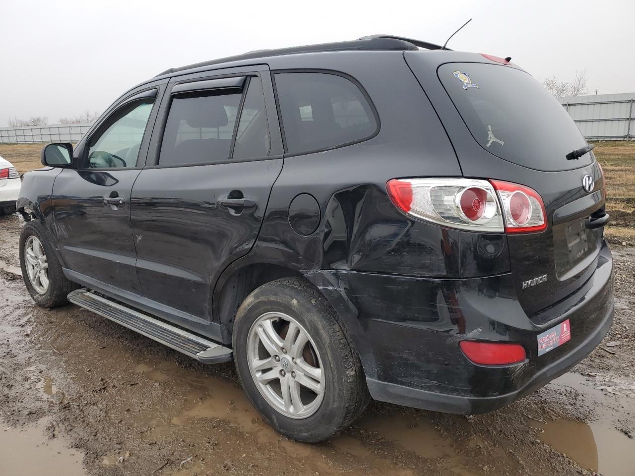 2011 Hyundai Santa Fe - Image 2