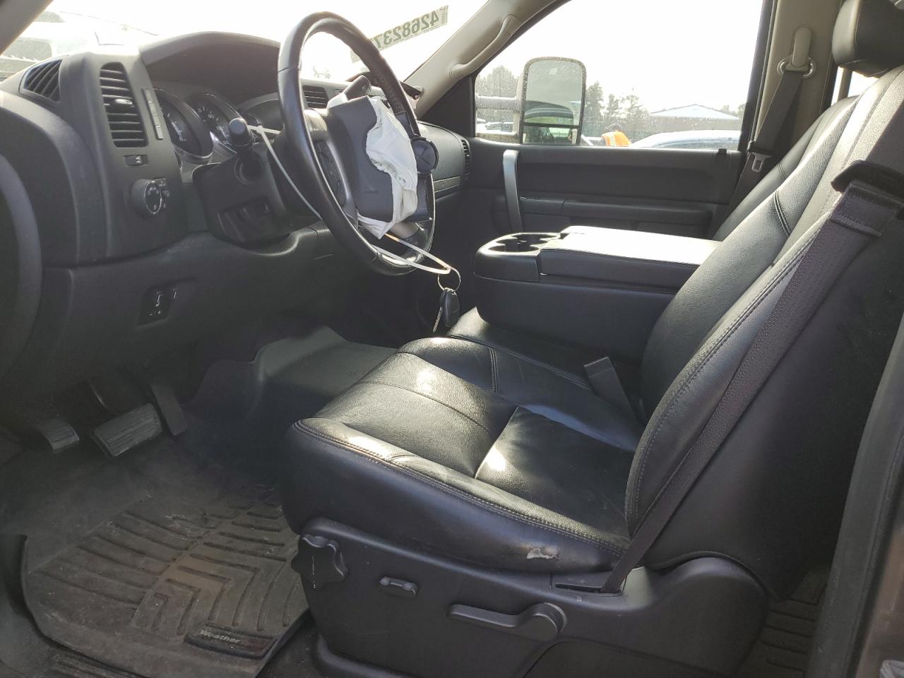 2014 Chevrolet Silverado - Image 7