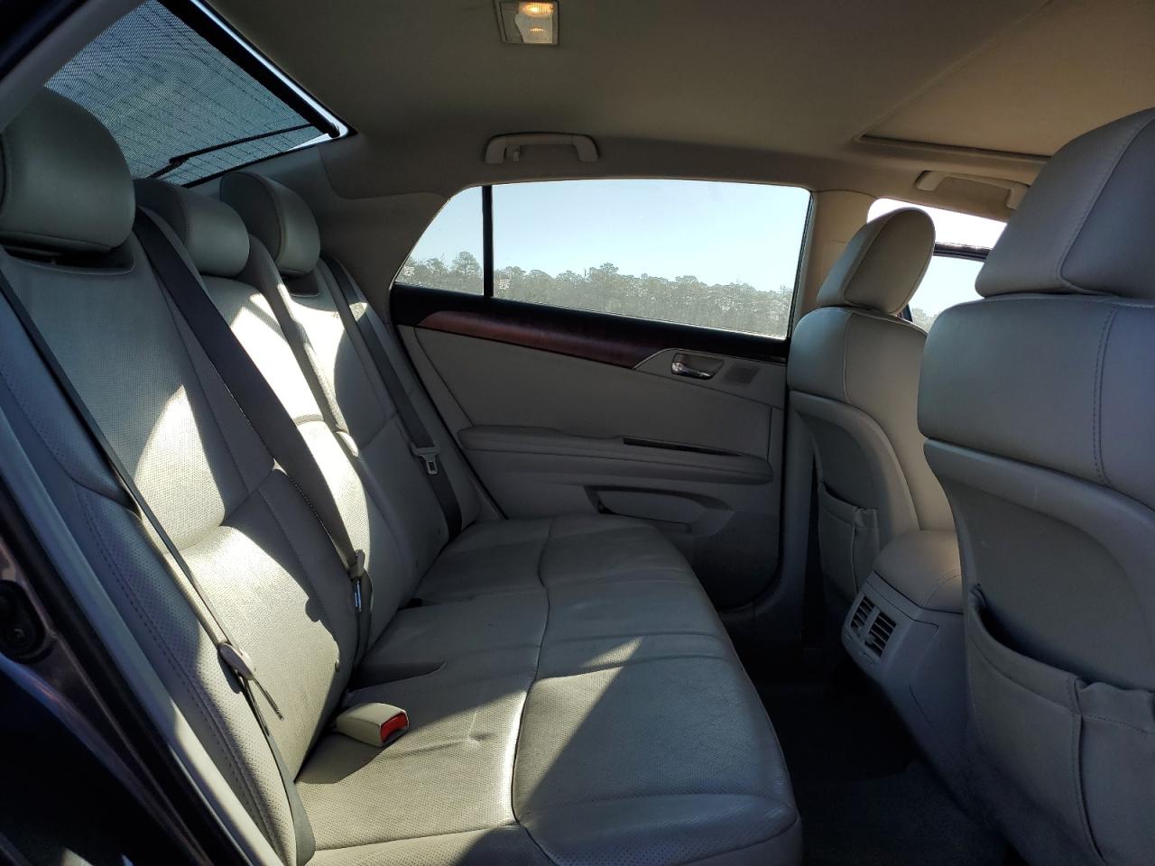 2012 Toyota Avalon - Image 10