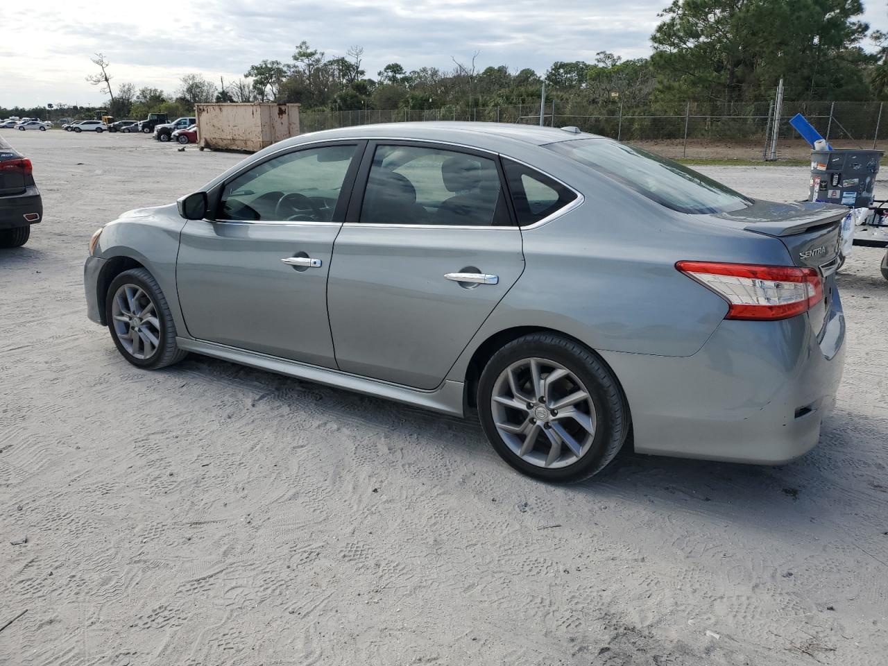 2014 Nissan Sentra - Image 2