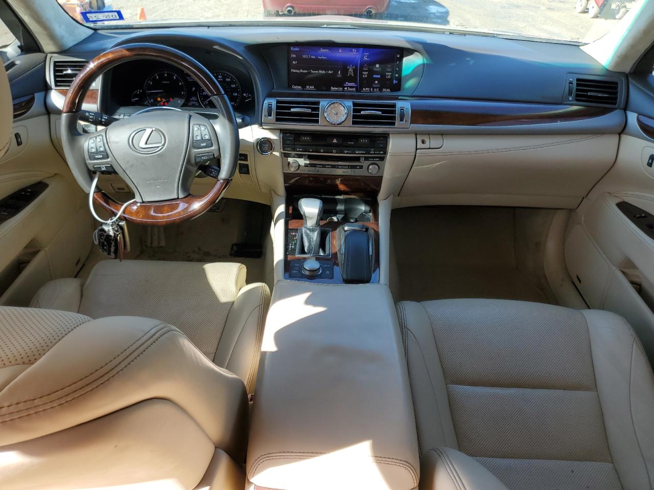 2016 Lexus LS - Image 8
