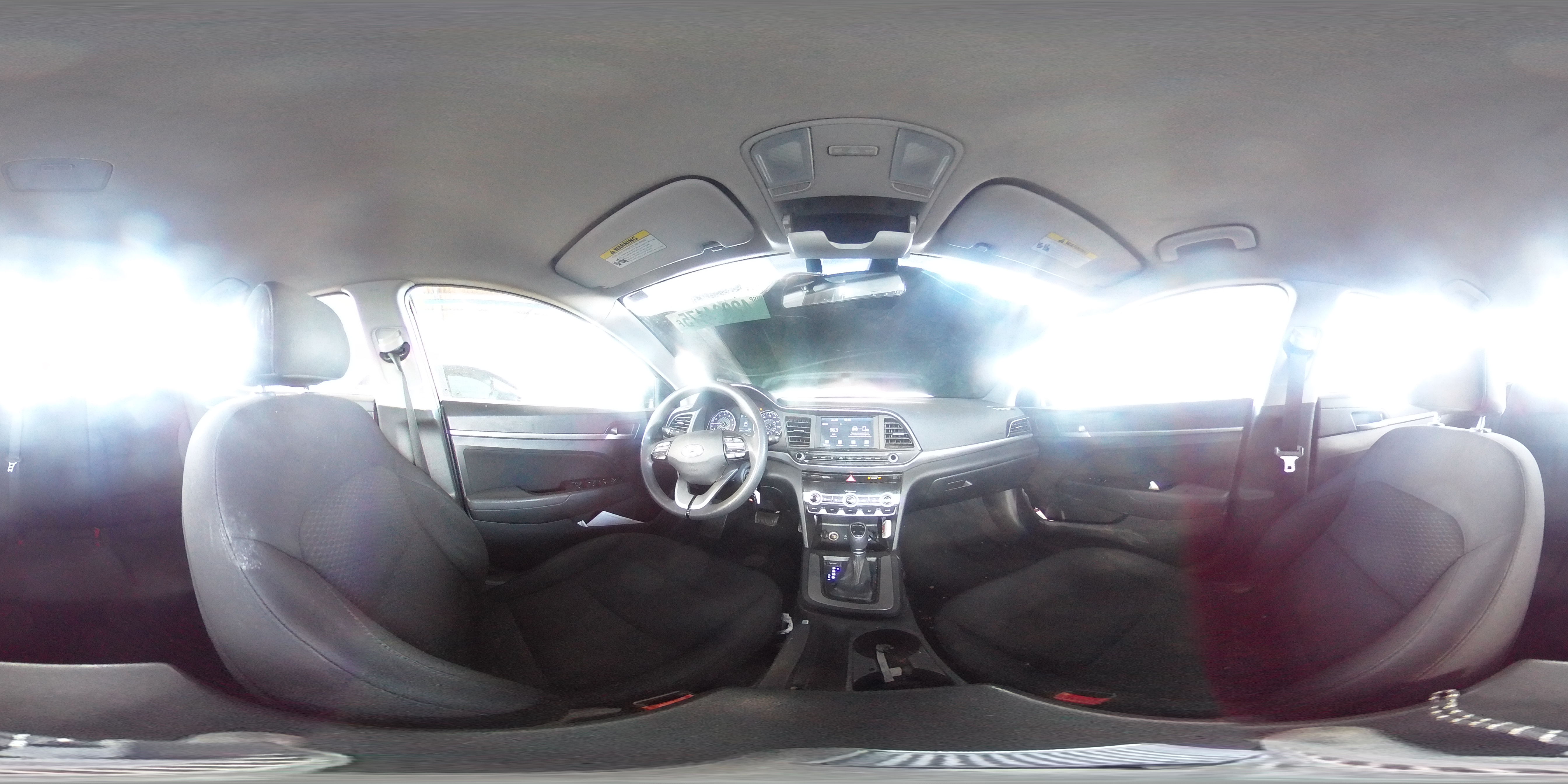 2020 Hyundai Elantra - Image 12