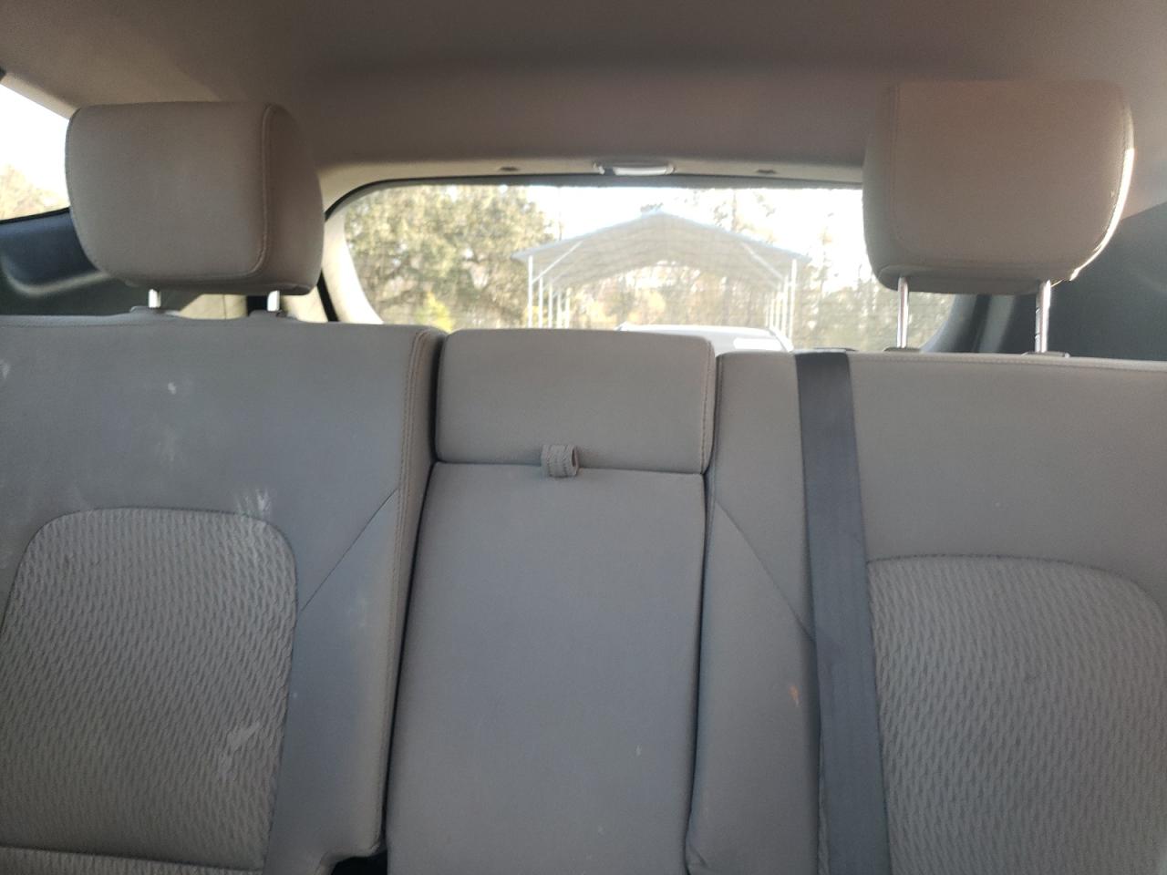 2018 Hyundai Santa Fe - Image 10