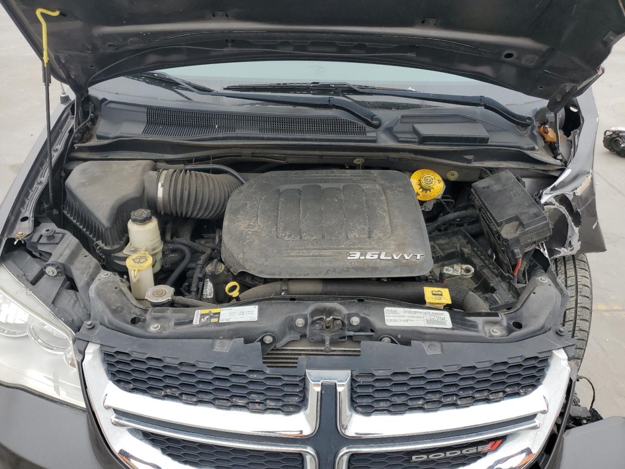 2015 Dodge Caravan - Image 12