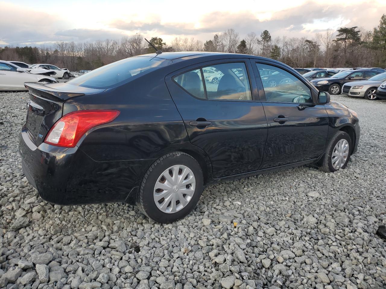 VIN 3N1CN7APXFL820202 2015 NISSAN VERSA no.3