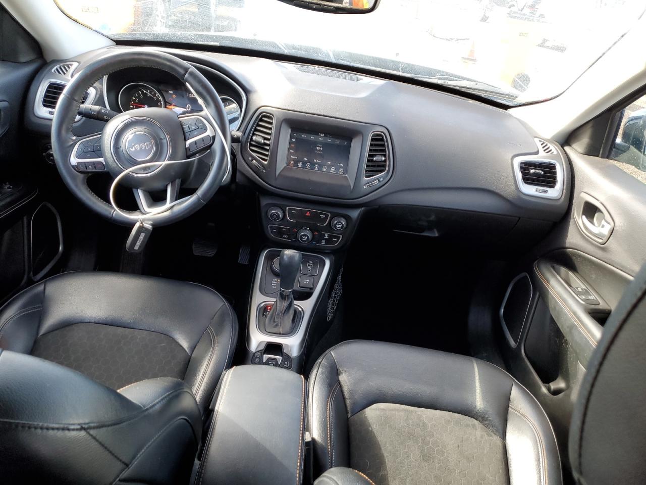 2018 Jeep Compass - Image 8