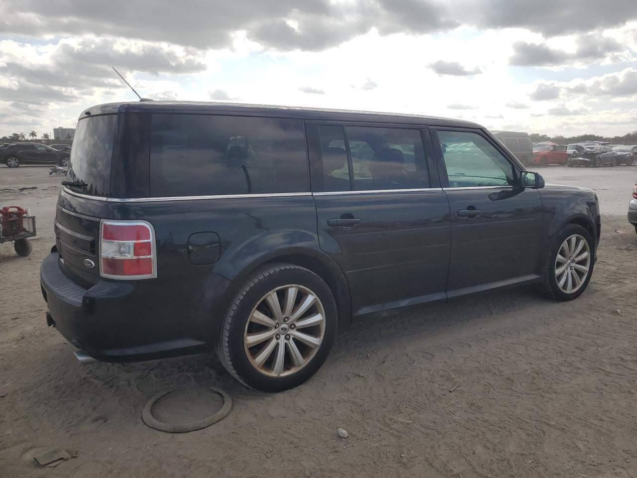 VIN 2FMGK5C89DBD24314 2013 FORD FLEX no.3