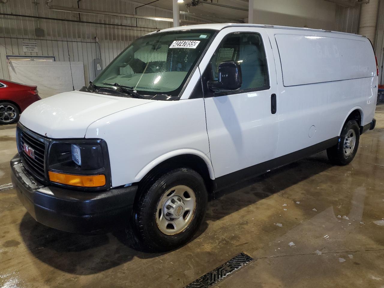 2016 GMC Savana - Image 1