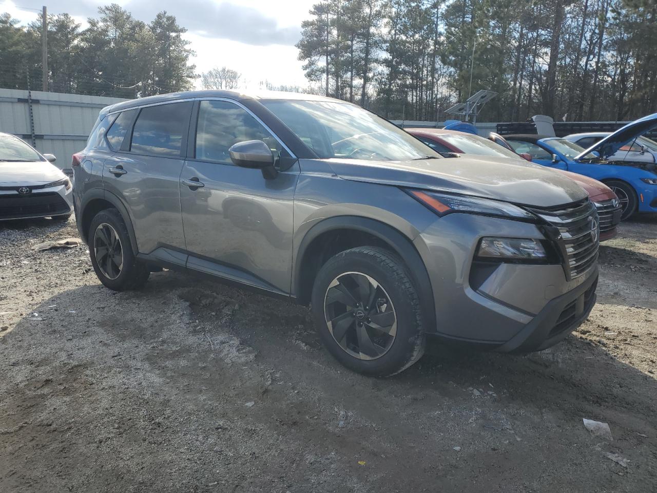 2024 Nissan Rogue - Image 4