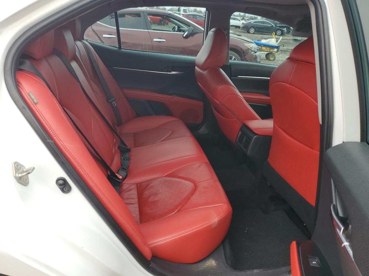 2019 Toyota Camry - Image 10