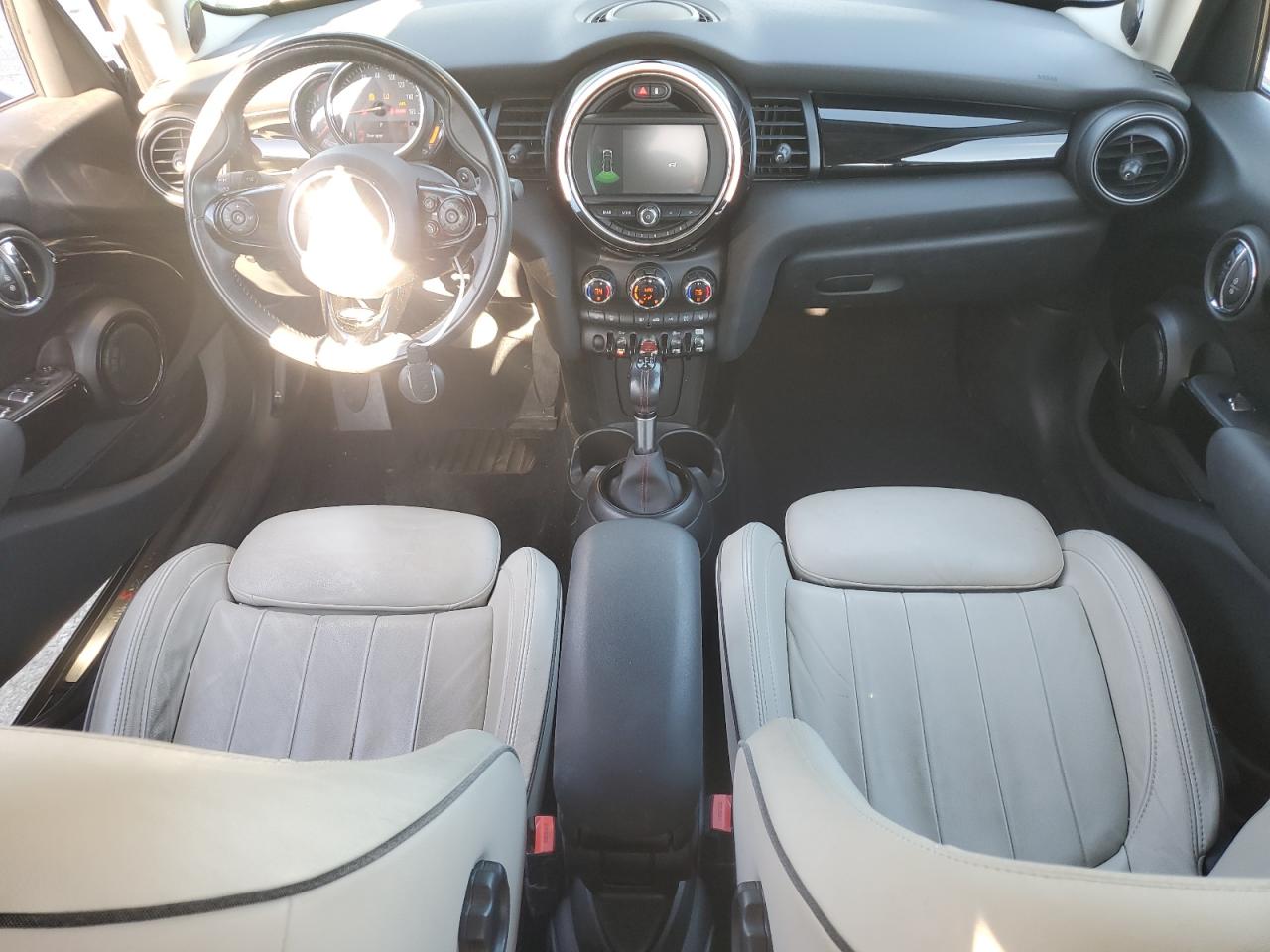 2019 MINI Cooper - Image 8