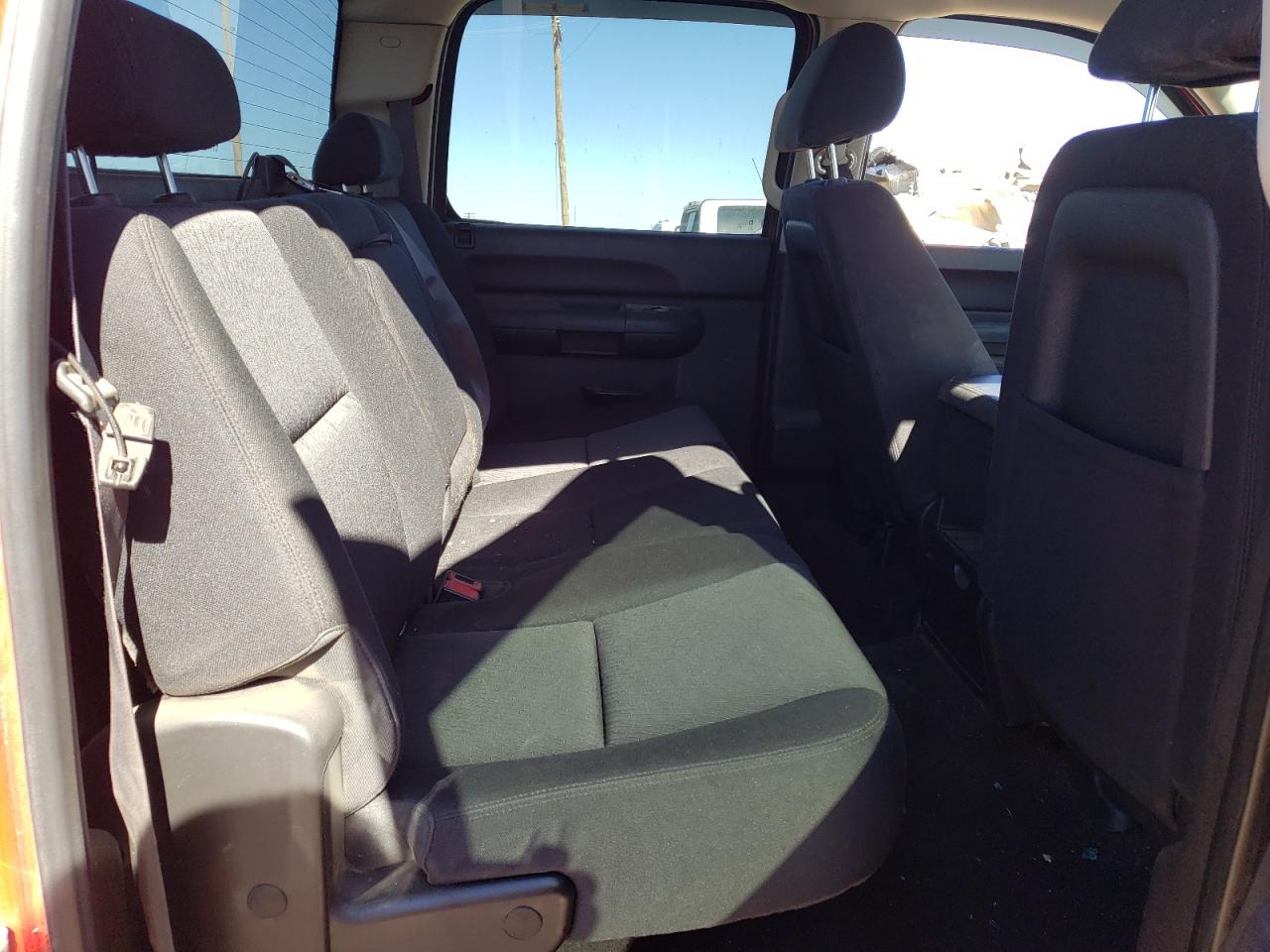 2013 Chevrolet Silverado - Image 10