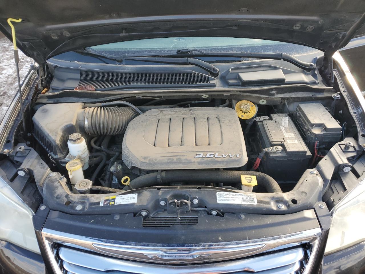 2015 Chrysler Town & Country - Image 12