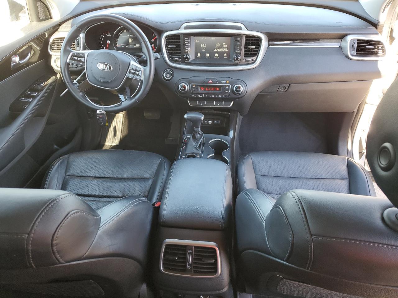 2020 Kia Sorento - Image 8