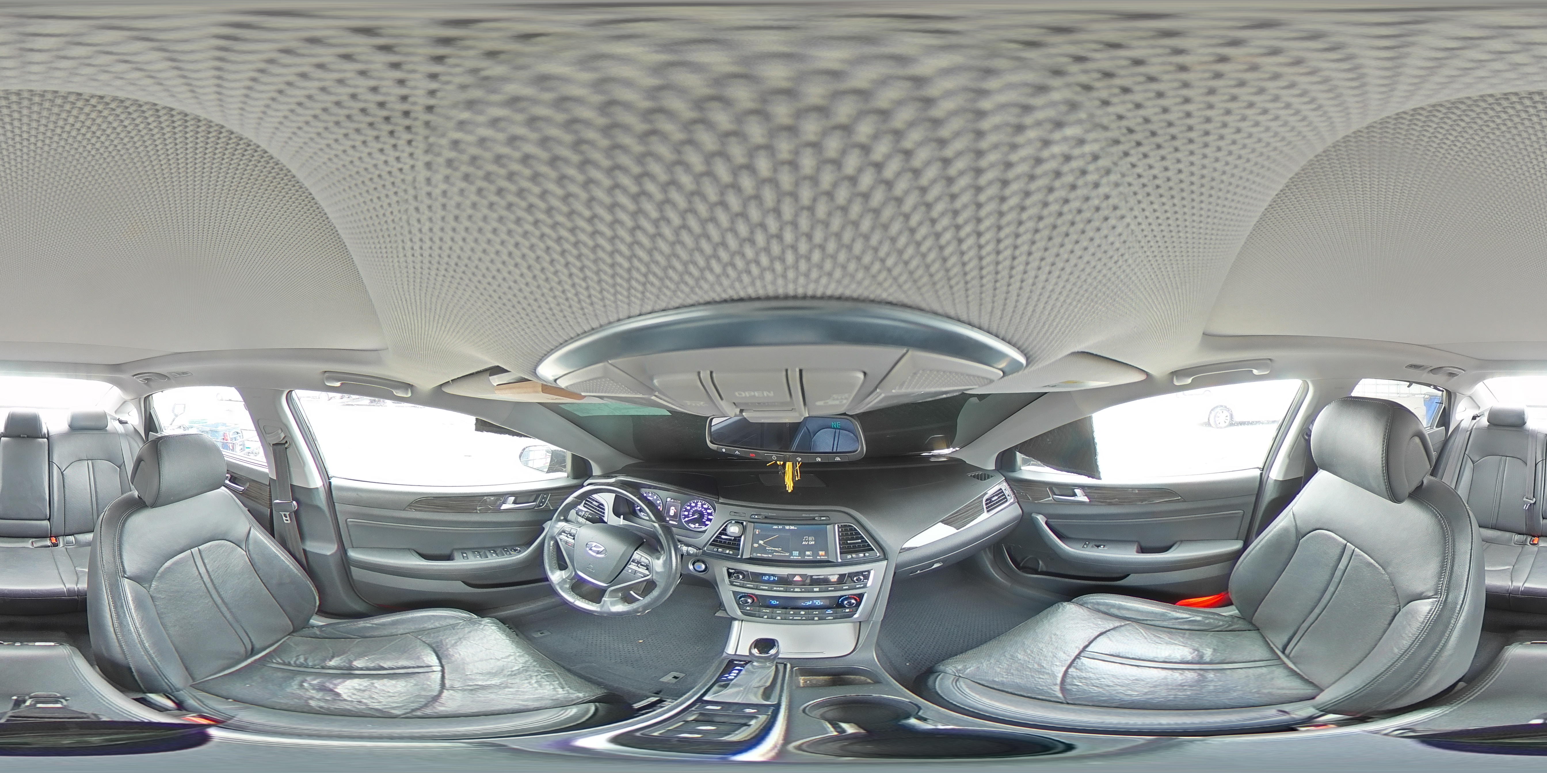 2015 Hyundai Sonata - Image 13