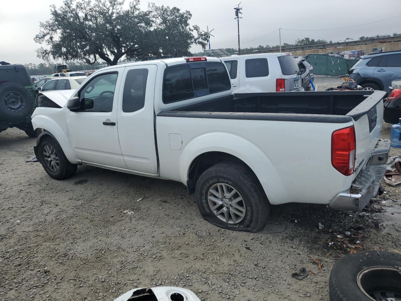 2016 Nissan Navara (Frontier) - Image 2