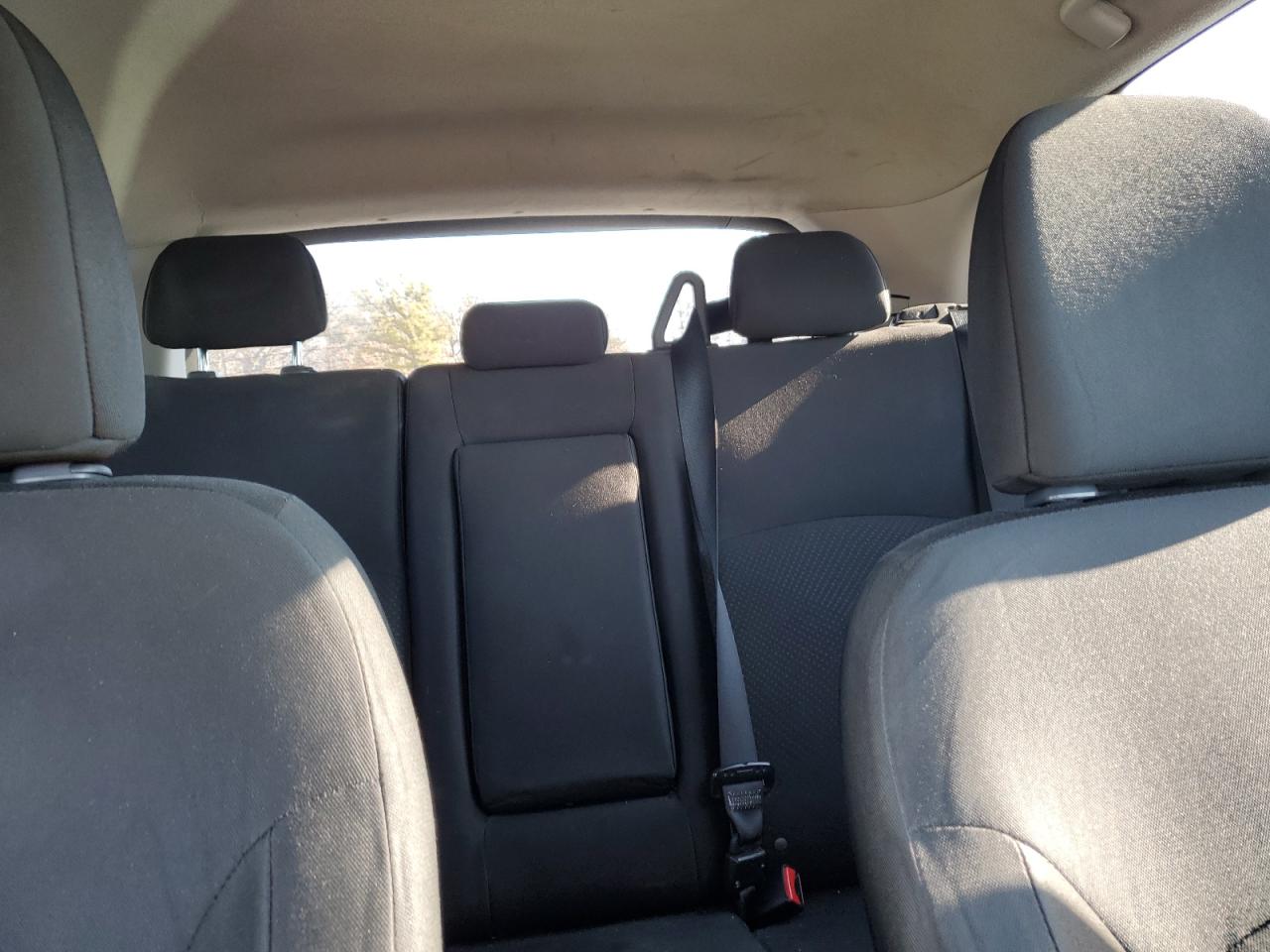 2015 Mitsubishi Outlander - Image 10