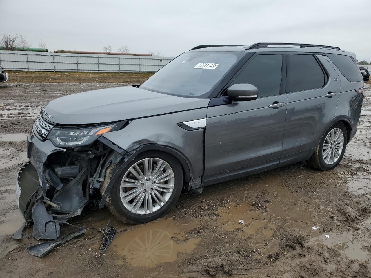 2018 Land Rover Discovery - Image 1