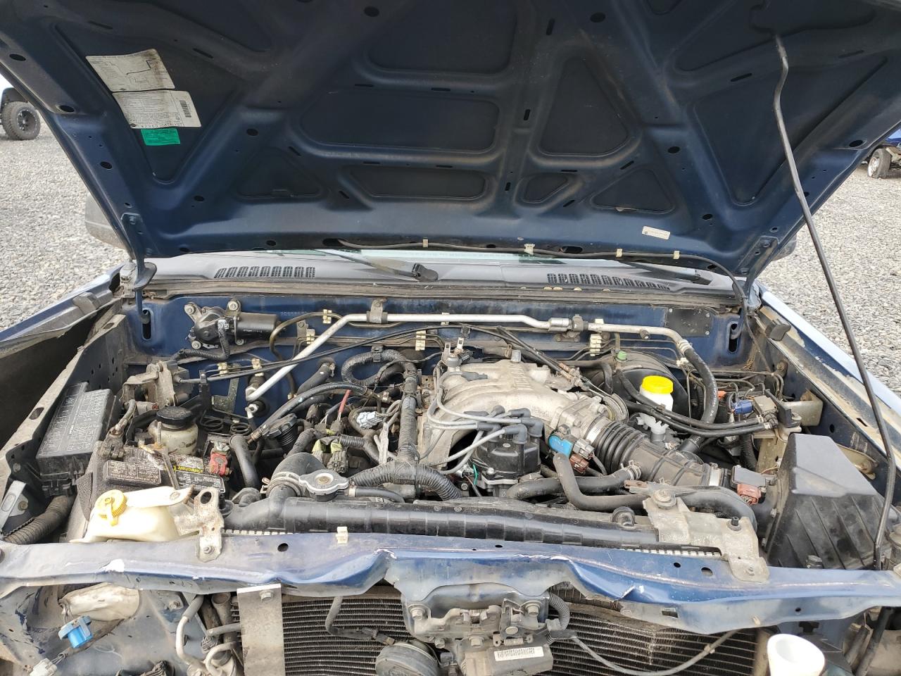 2002 Nissan XTerra - Image 12